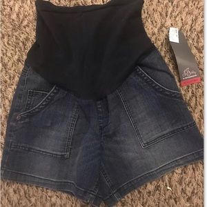 Oh Baby by Motherhood bluejean maternity shorts (secret Fit Belly)sz.Small NWT